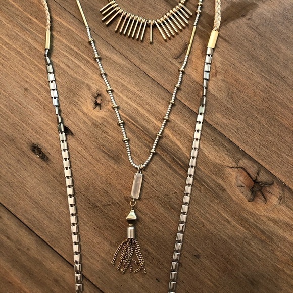 𝅺STELLA and Dot Riad three tier necklace - Picture 7 of 10